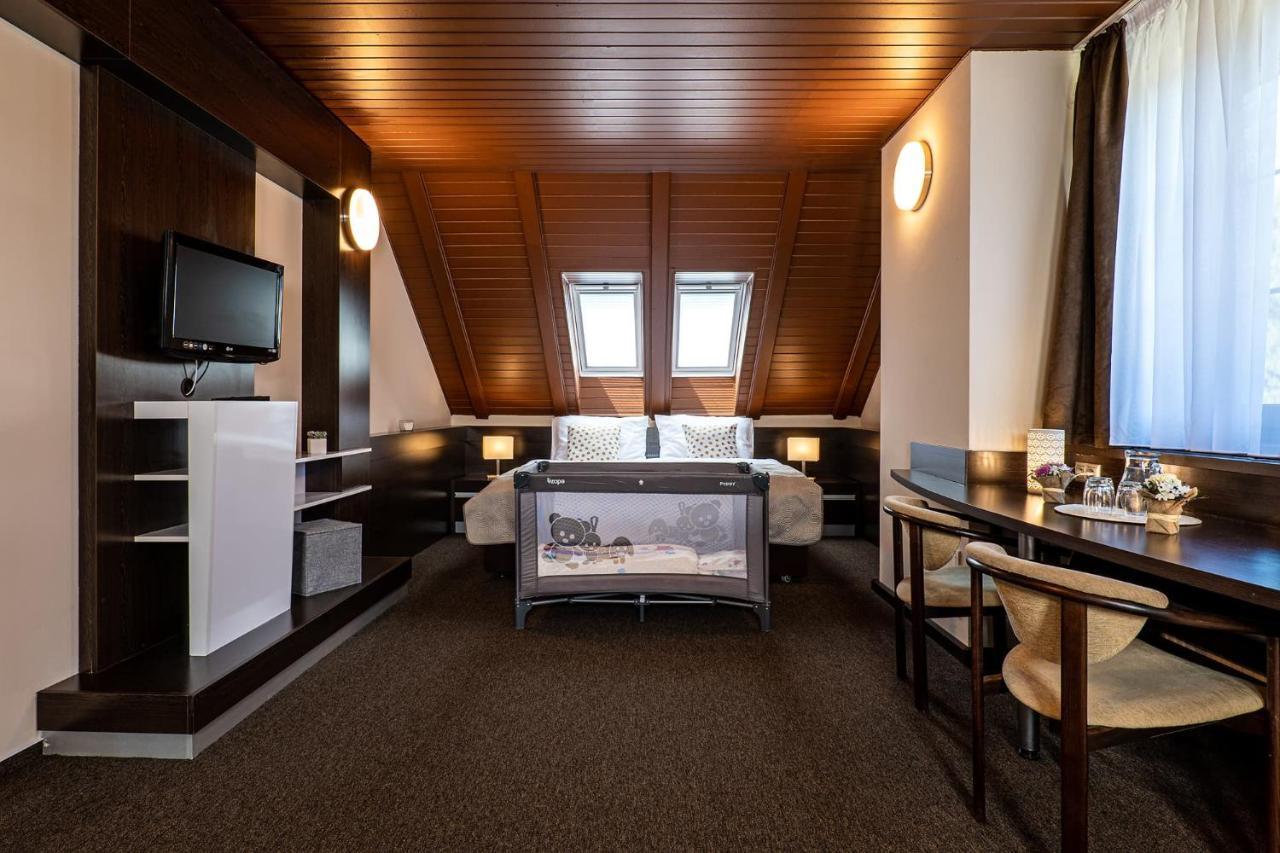 Wellness Hotel Pod Kycmolem Horní Lomná Buitenkant foto