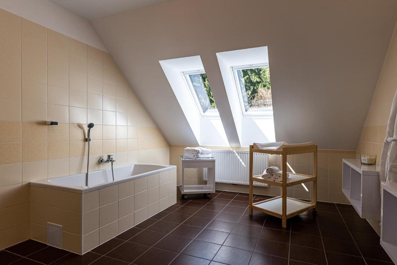 Wellness Hotel Pod Kycmolem Horní Lomná Buitenkant foto