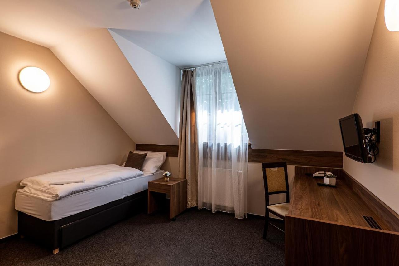Wellness Hotel Pod Kycmolem Horní Lomná Buitenkant foto